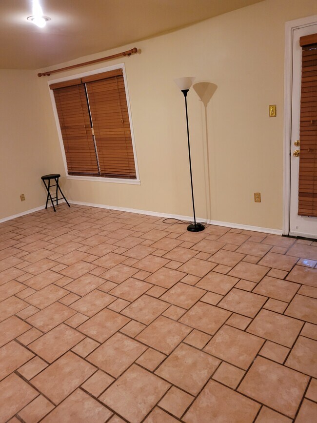 Main Room - 8020 Quill Point Dr