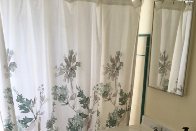 Foto del edificio - 1301 Manhattan Beach Blvd