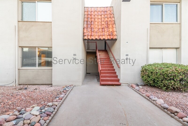Primary Photo - 4201 E Camelback Rd