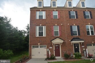 Building Photo - 3224 Vogel Rd