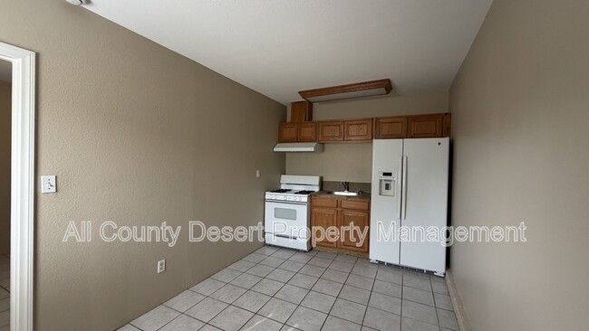 Building Photo - 43714 Aztec St