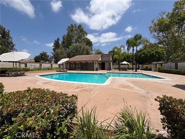 Building Photo - 15525 Grove Hill Ln