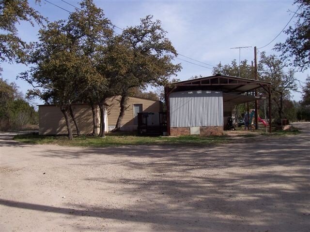 Building Photo - 117 Oaks Rd