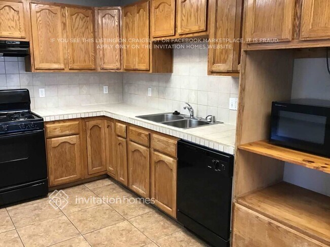 Building Photo - 604 W Morgan St