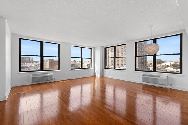 Foto del edificio - 4301 Park Ave