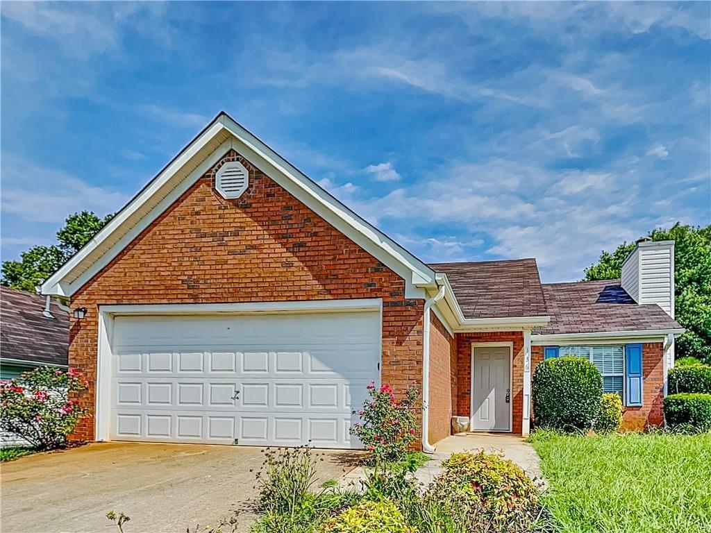 Primary Photo - 136 Pecan Dr