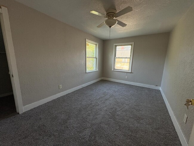 Building Photo - 1448 Berdan Ave