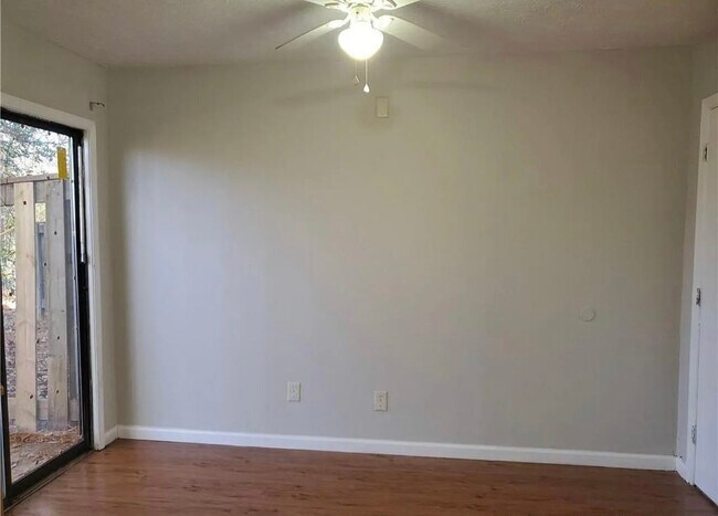 Building Photo - 5868 Aftonshire Dr