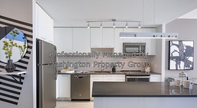 Building Photo - 11700 Plaza America Dr
