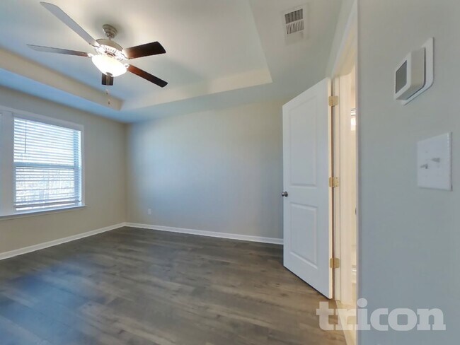 Foto del edificio - 195 Chapelcrest Ln