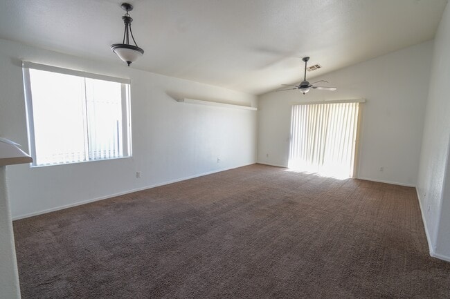 Foto del edificio - 2293 W 20th Ave