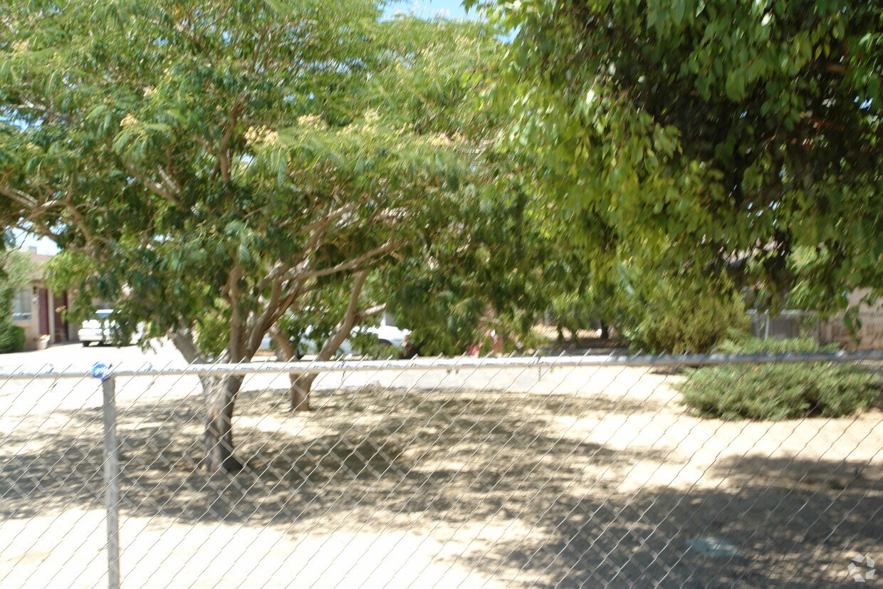 Building Photo - 15392 Bear Valley Rd