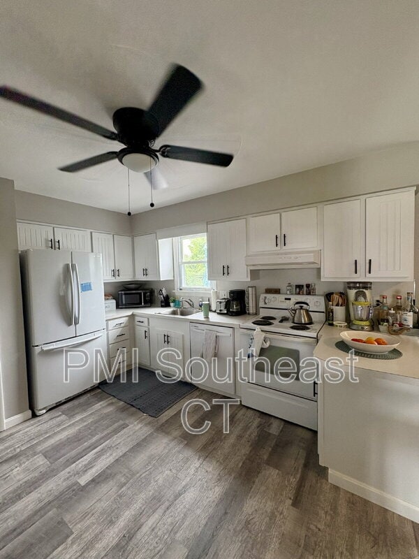 Building Photo - 223 Seneca Dr