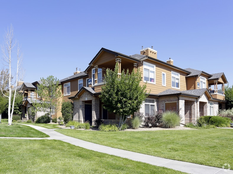 Palomino Park Resort Rentals Highlands Ranch, CO