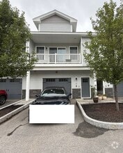 Building Photo - 1 Camelia Ave