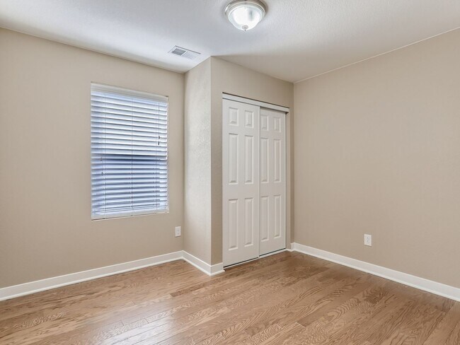 Building Photo - 10219 Tall Oaks Cir