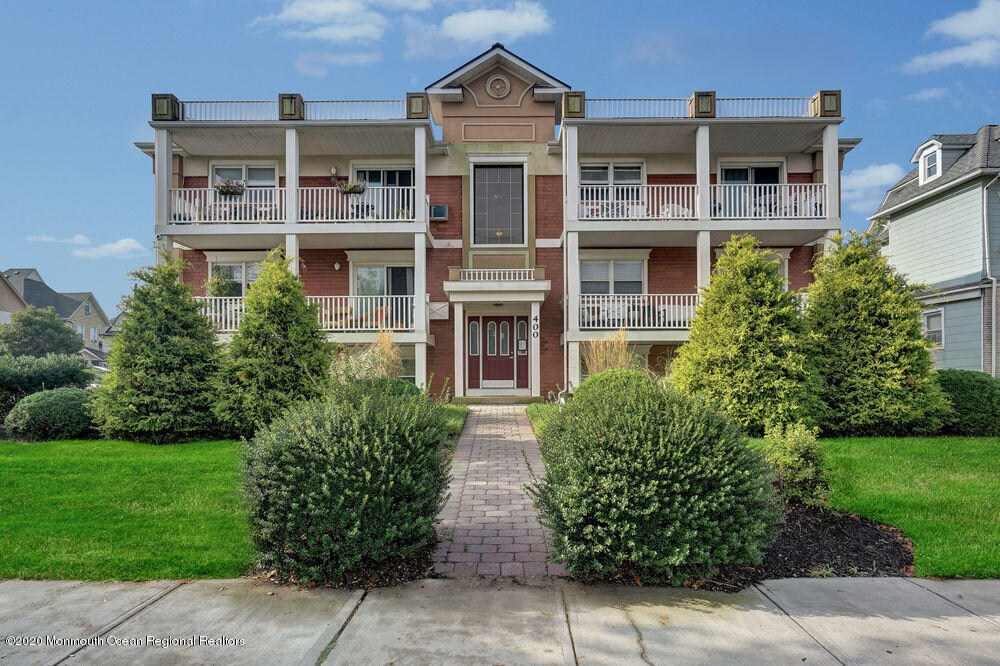 Primary Photo - 402 4th Ave