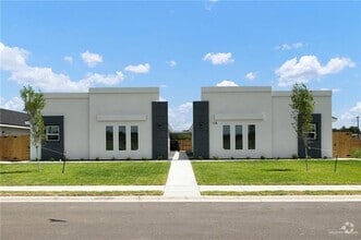 Building Photo - 1118 Country Club Drive
