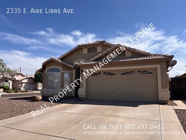 Building Photo - 2335 E Aire Libre Ave