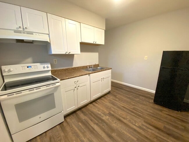 Photo - 2922 Hale Ave Apartment