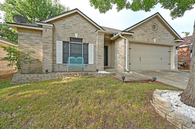 Building Photo - 2041 Desco Dr