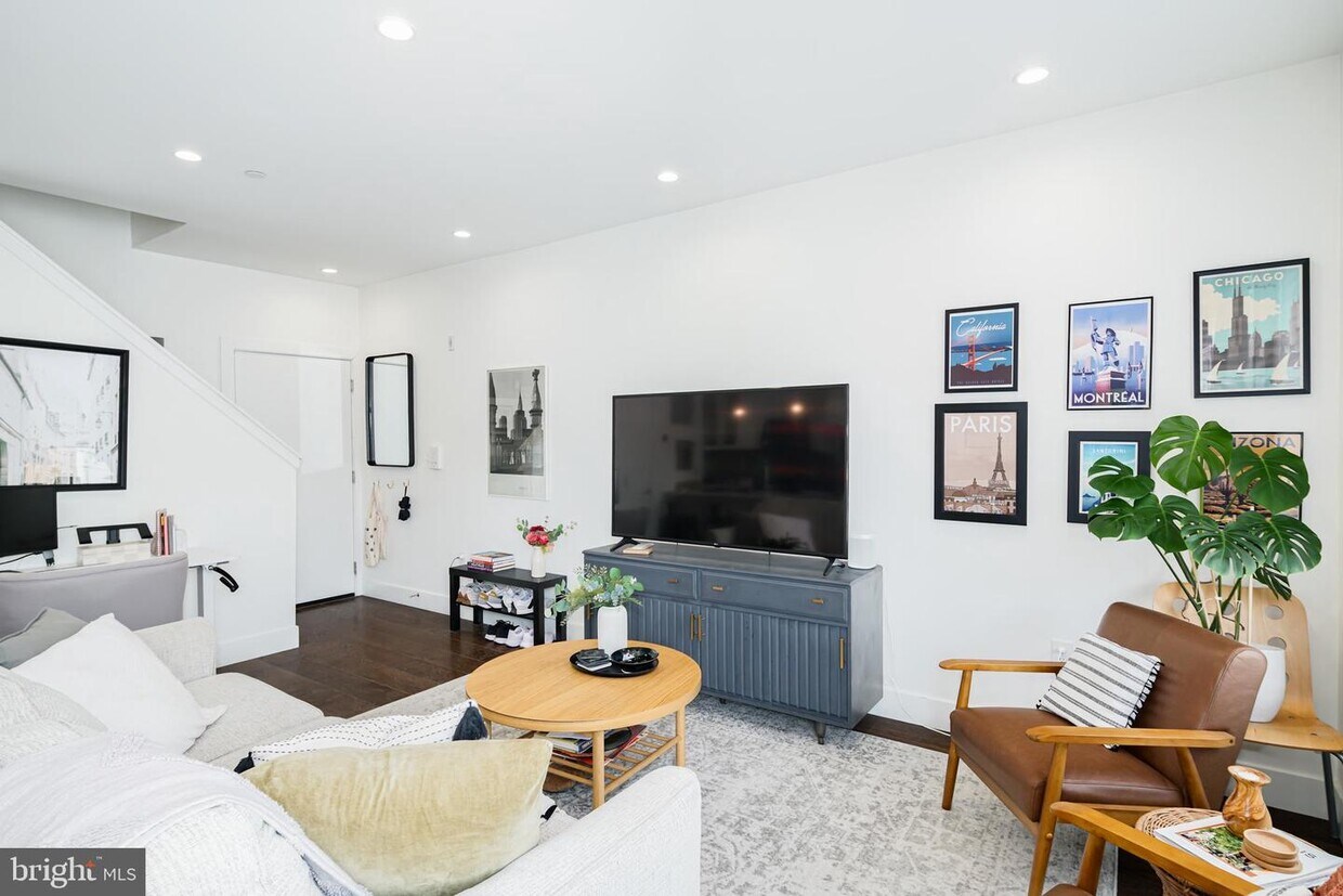 2015 Blair St Unit 1B, Philadelphia, PA 19125 Room for Rent in