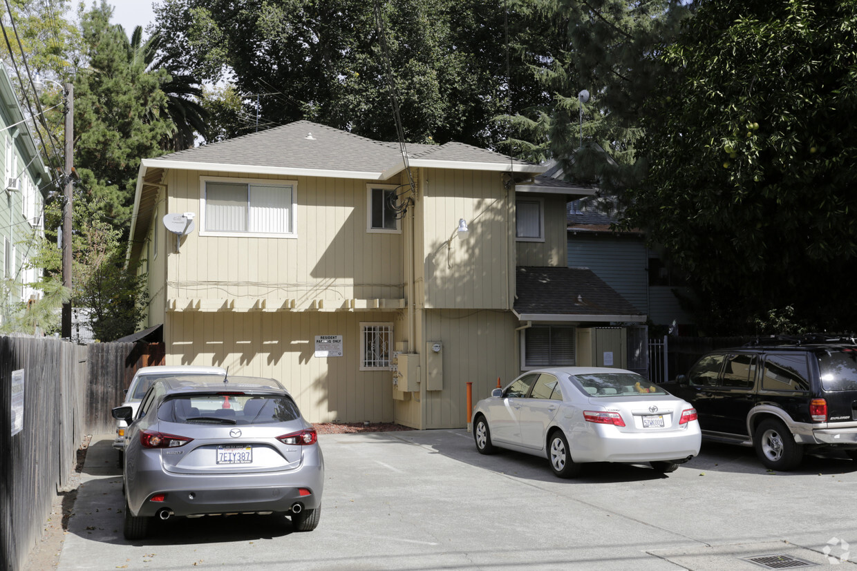 Building Photo - 1712 S St
