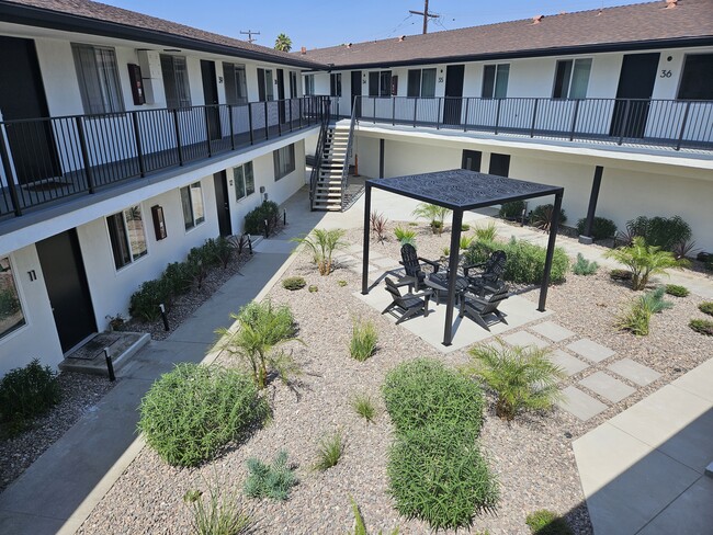 Building Photo - Torrance Gateway Apartments