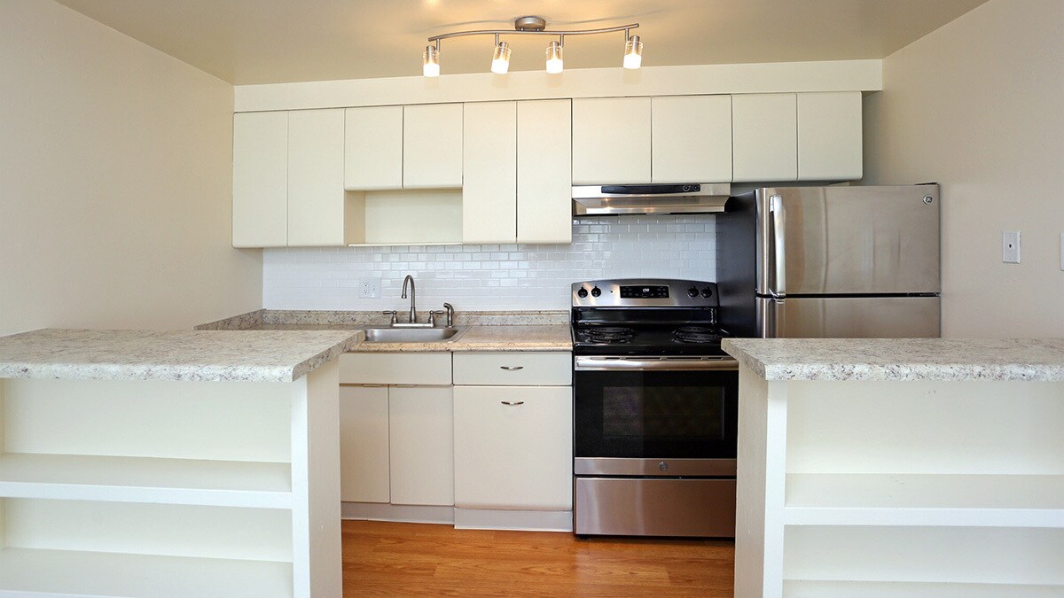 Four Winds Apartments 75007506 W 10th Ave Lakewood, CO Apartments