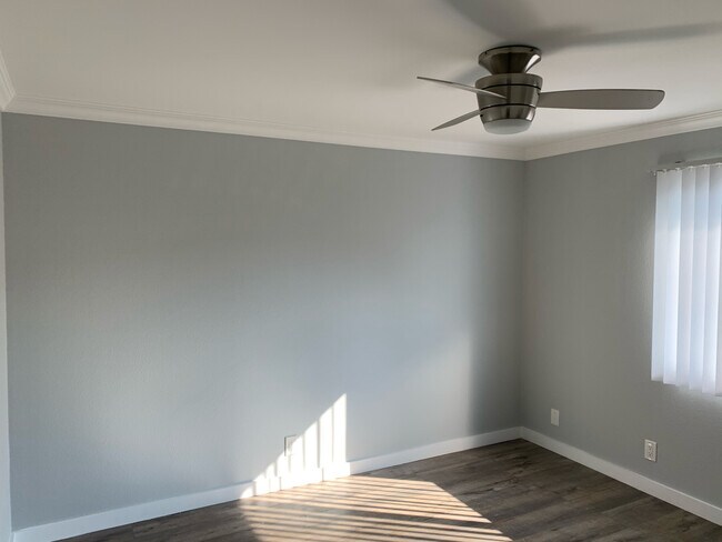 Building Photo - 4323 Perlita Ave