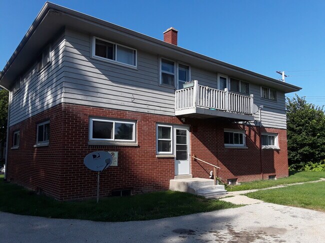 Building Photo - 7223 W Lakefield Dr