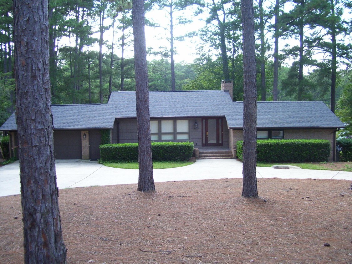 Primary Photo - 124 Pine Ridge Dr