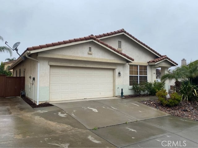 Building Photo - 3507 Lake Park Ave