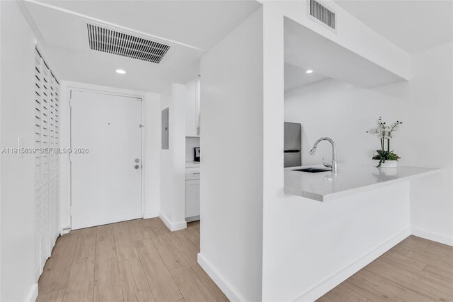 Foto del edificio - 8160 Geneva Ct