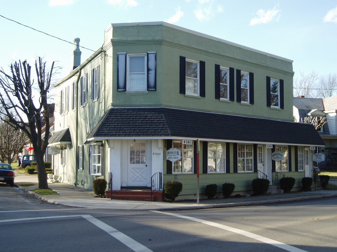 4301 - 2540 Marsh Ave