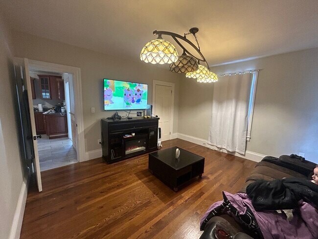 Building Photo - 88 Clark St