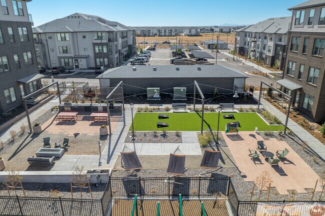 Building Photo - Alexan Pena Station