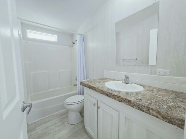 Foto del edificio - 3323 NE 14th St