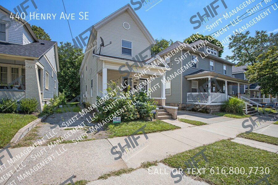 Primary Photo - 440 Henry Ave SE