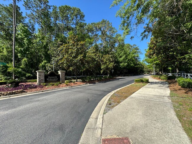 Building Photo - Move In Special! 1/2 Off 1st Months Rent