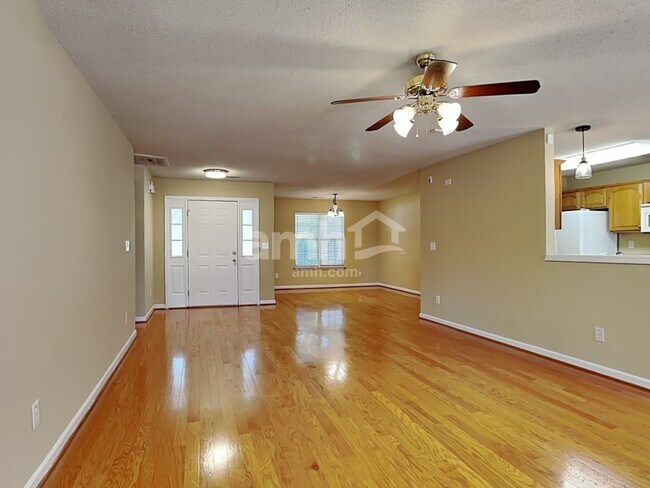 Foto del edificio - 273 Stone Meadow Ct