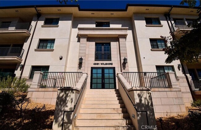 Foto del edificio - 4661 Wilshire Blvd