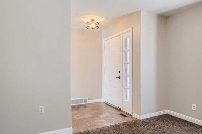 Foto del edificio - 97 N 4500 W, West Point, UT, 84015