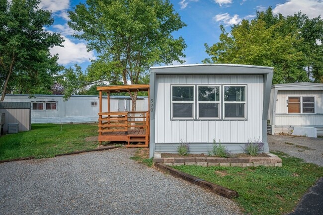 Building Photo - Maranatha Mobile Park 2 bed 1 bath