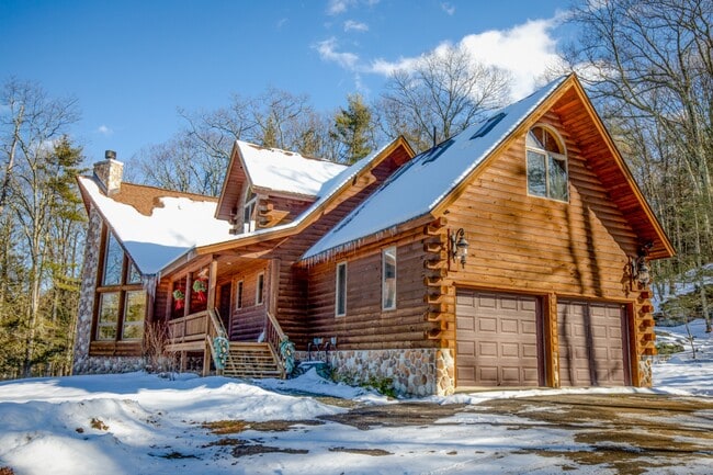 Foto del edificio - 451 Krumville Rd