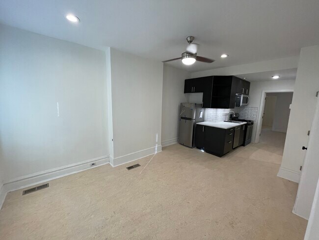 Foto del edificio - 5114 Whitby Ave