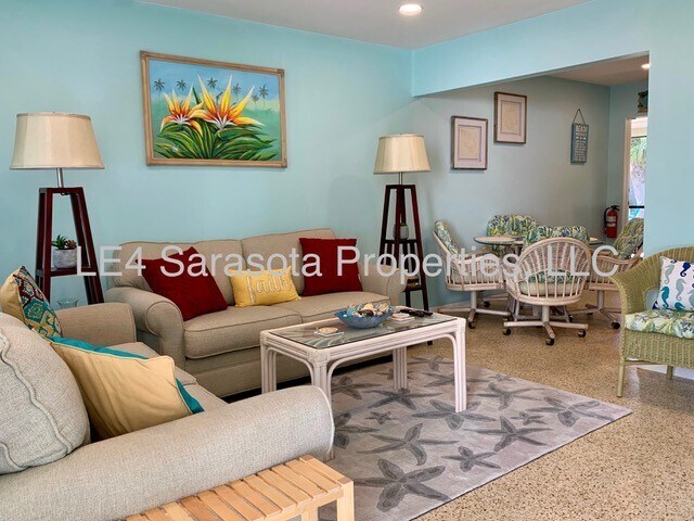 Foto del edificio - 536 Lafayette Ct