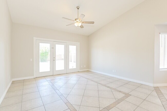 Building Photo - 9940 E Paseo San Bruno