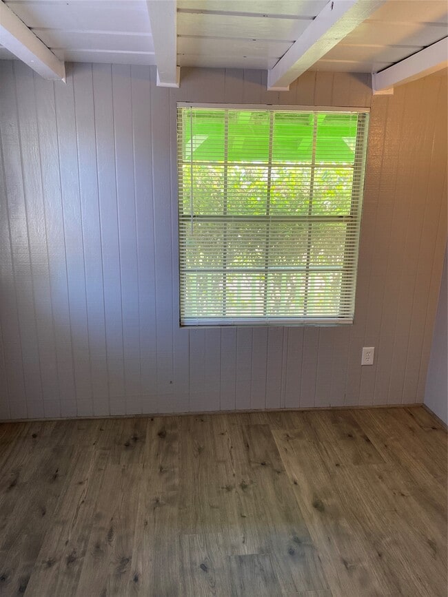 Building Photo - 3300 Elks Dr