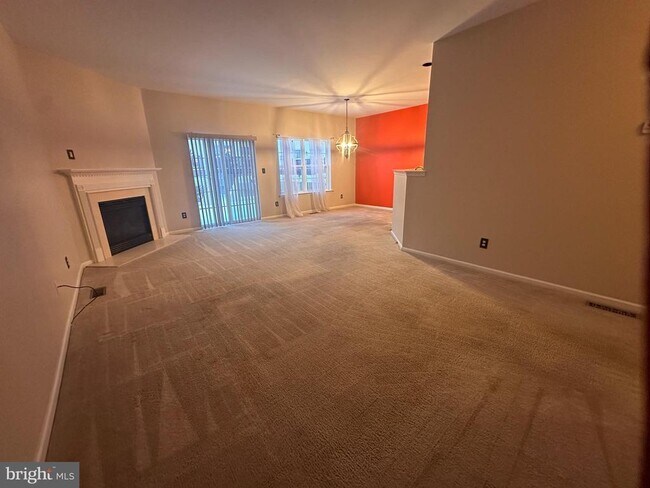 Building Photo - 937 Cholet Dr